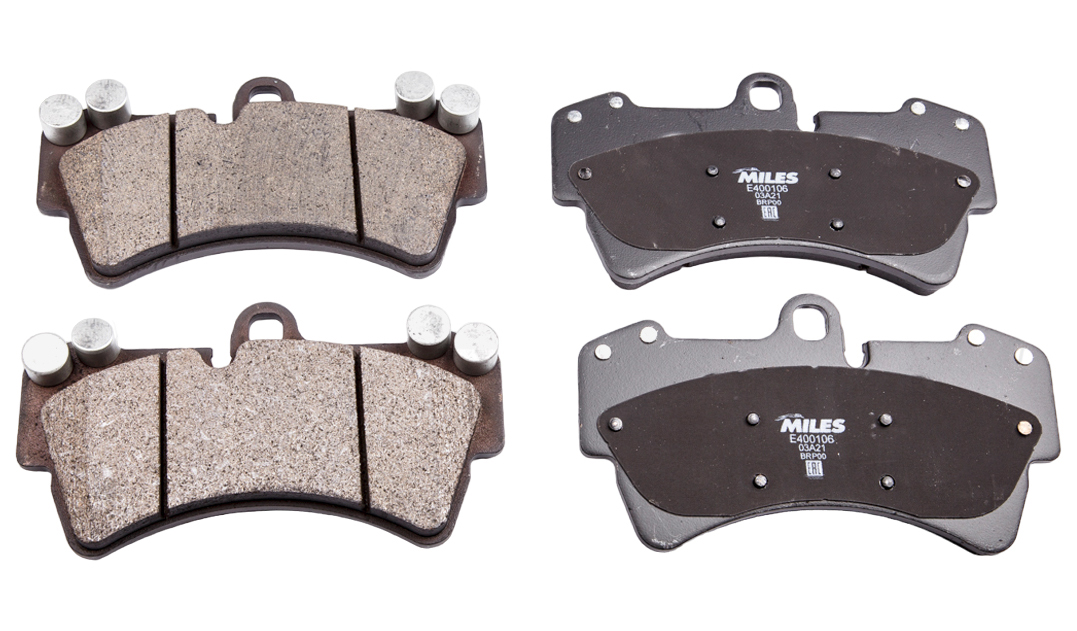 

Колодки Тормозные Передние (Без Датчика) (Смесь Low-Metallic) Audi Q7/Volkswagen Touareg/P