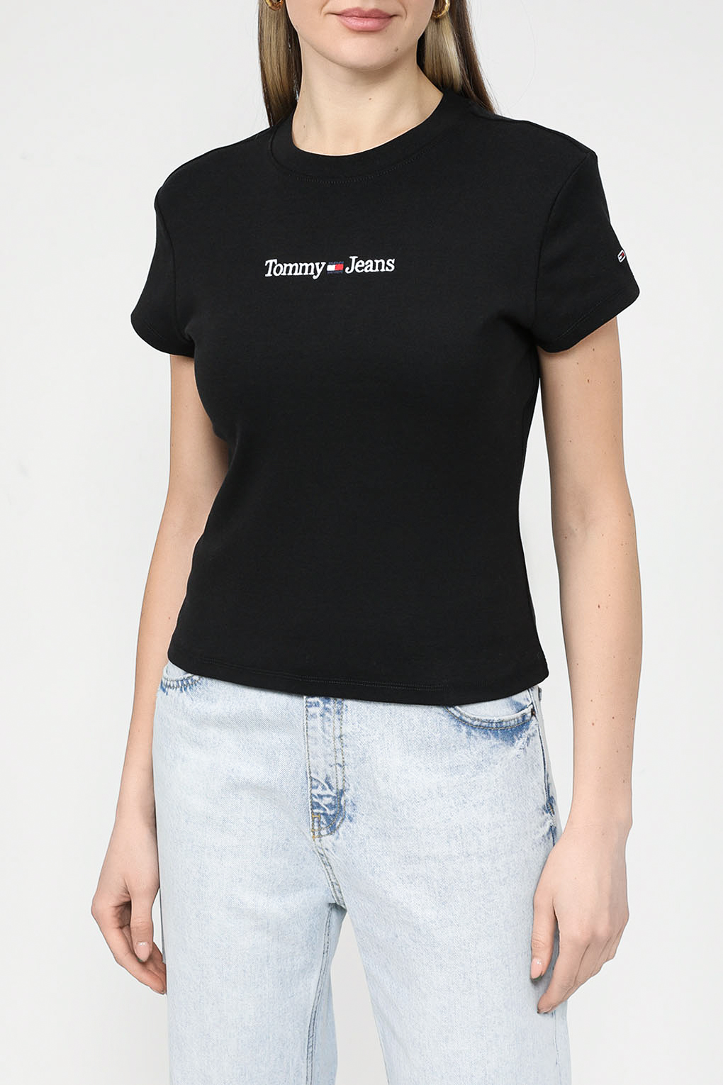 

Футболка женская Tommy Jeans DW0DW14364 черная XS, Черный, DW0DW14364