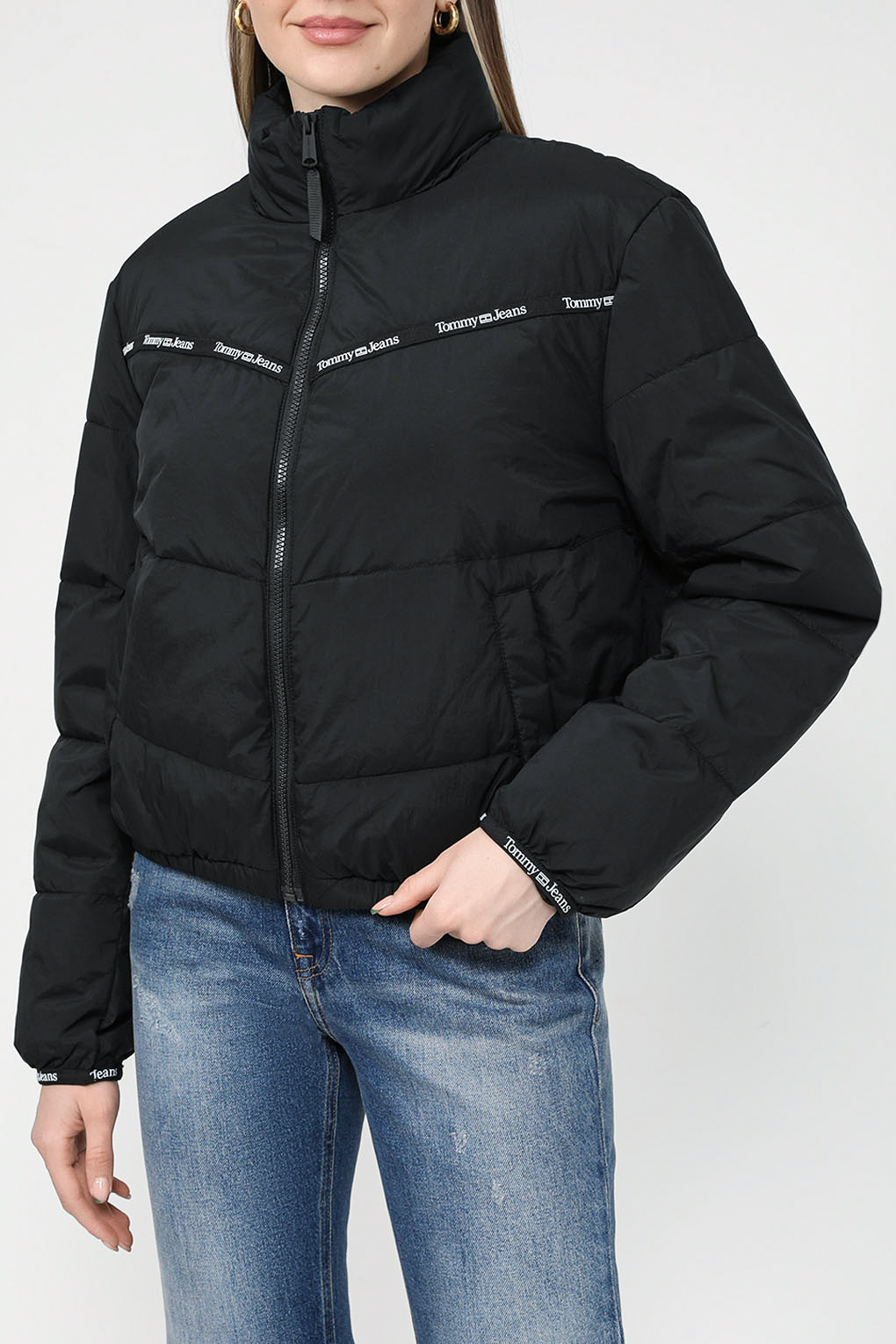 

Куртка женская Tommy Jeans DW0DW16100 черная S, Черный, DW0DW16100