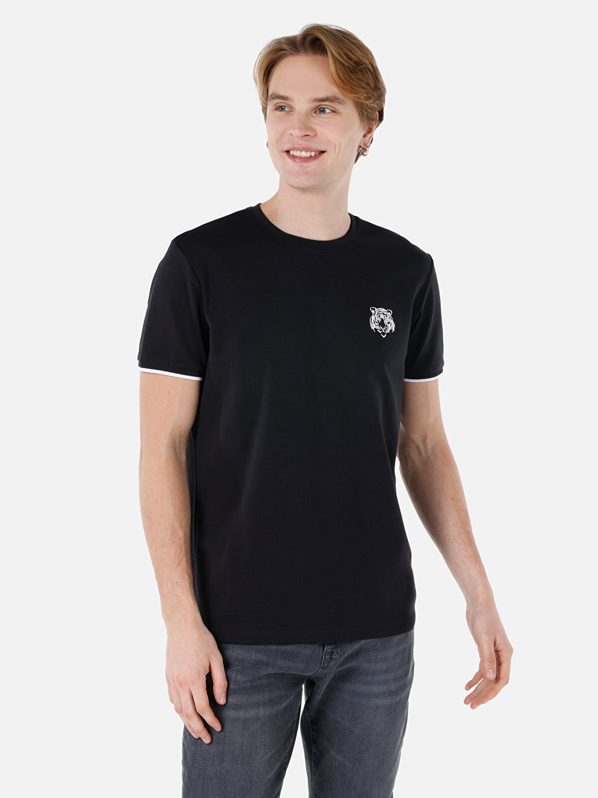 

Футболка мужская Colin's CL1066547 черная XS, Черный, CL1066547