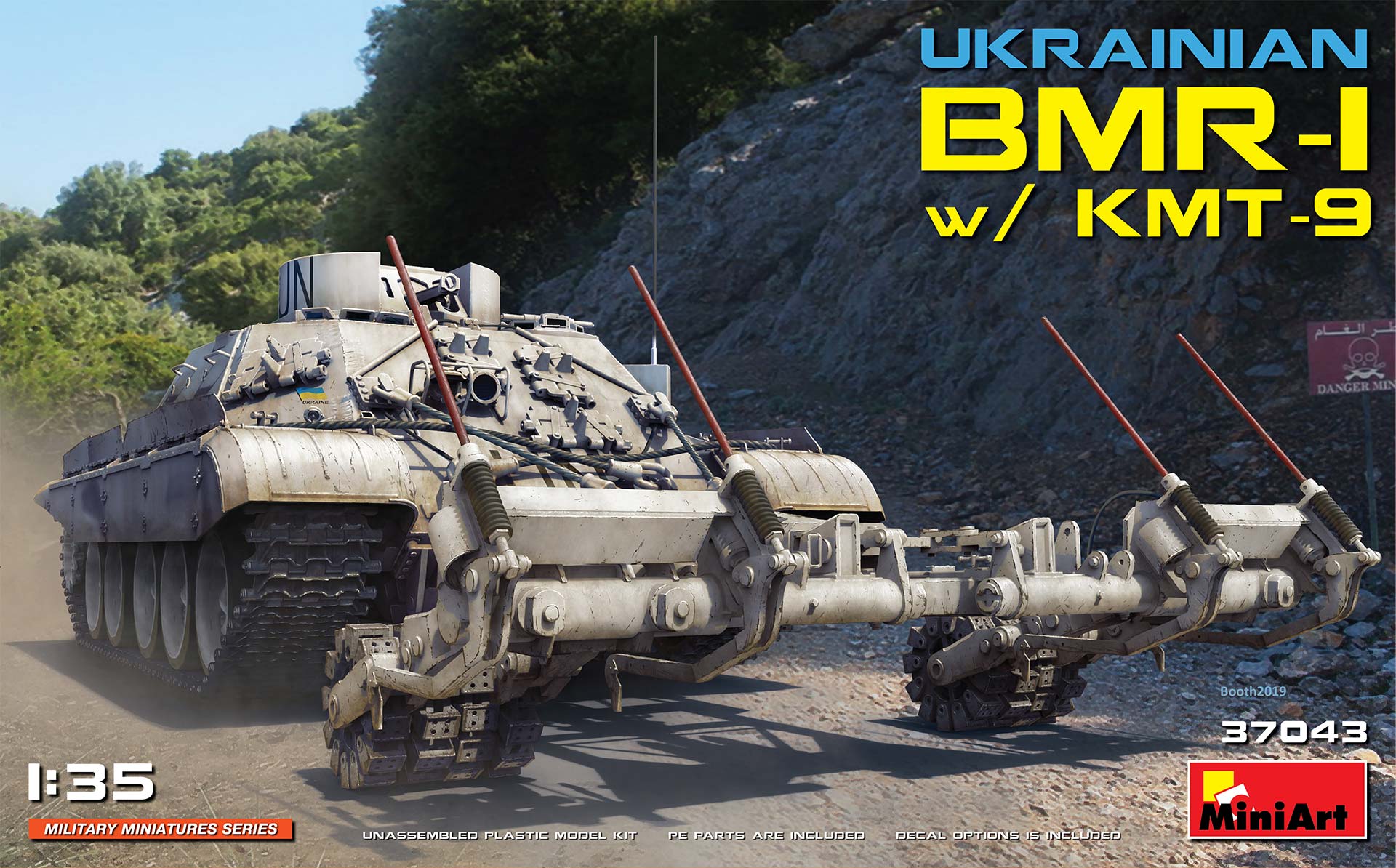 

Сборная модель MiniArt 1/35 Украинский БМР-1 с КМТ-9 37043