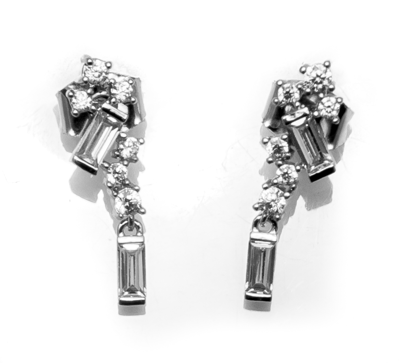 

Серьги из бижутерного сплава с кристаллом Moon Paris MB-1705-012, MB-1705-012