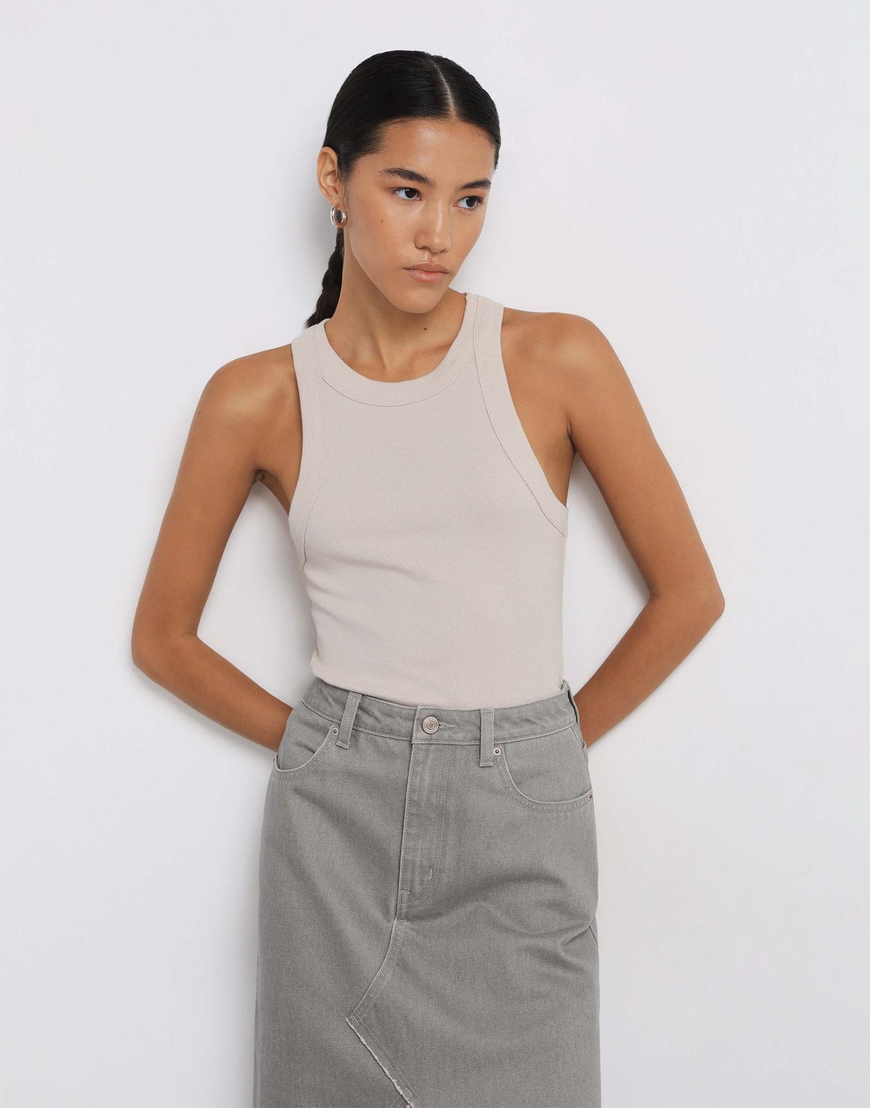 Майка женская Gloria Jeans GTN004076 бежевый XXS158 349₽