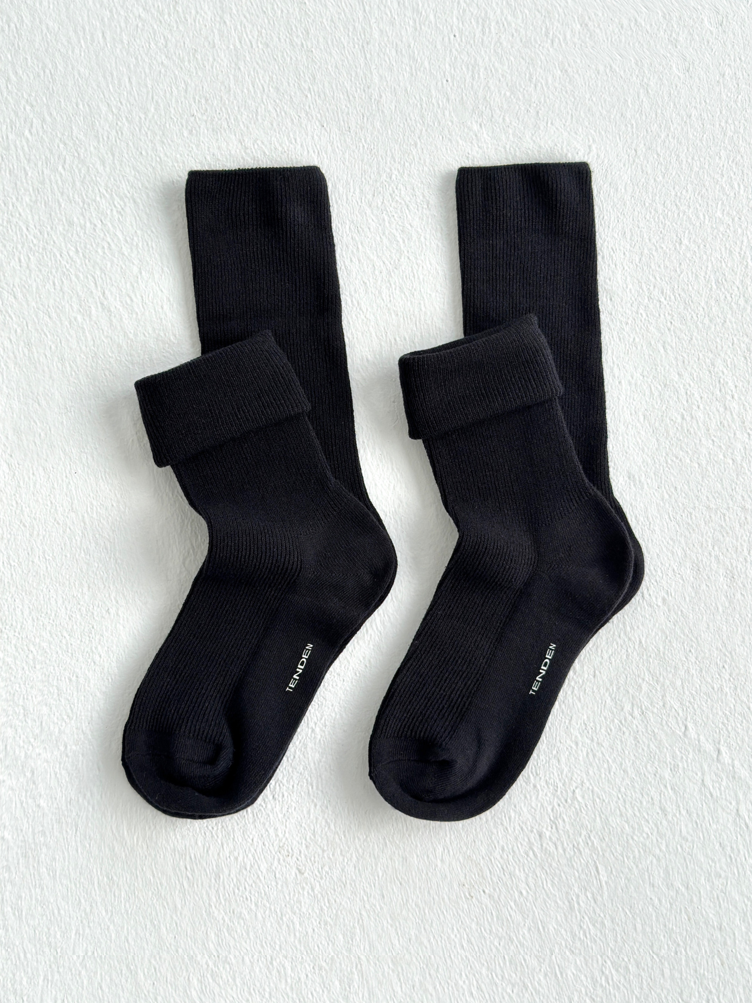 Комплект носков женских TENDEN WSF21/04M черных 36-39, 2 пары