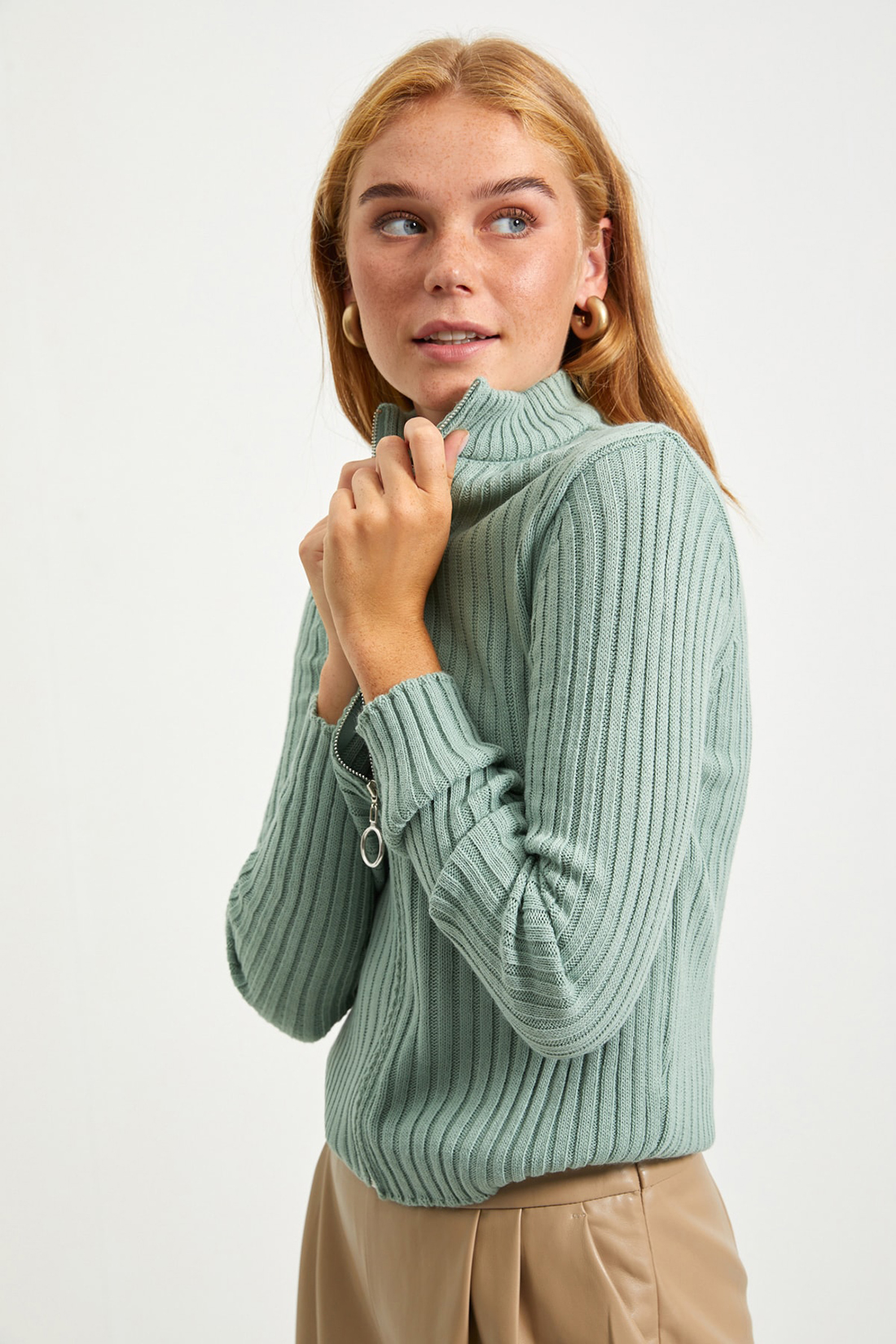 

Кардиган женский Trendyol TWOAW22KZ1500 зеленый L, TWOAW22KZ1500