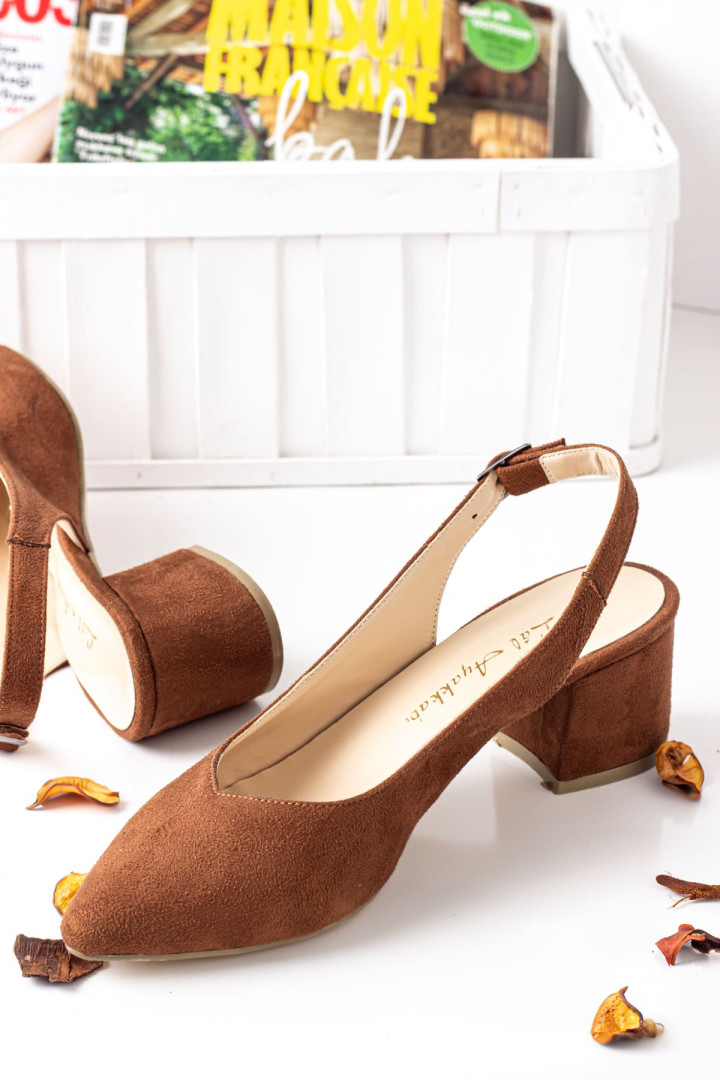 

Туфли женские Lal Shoes B689-R062 коричневые 38 EU, B689-R062