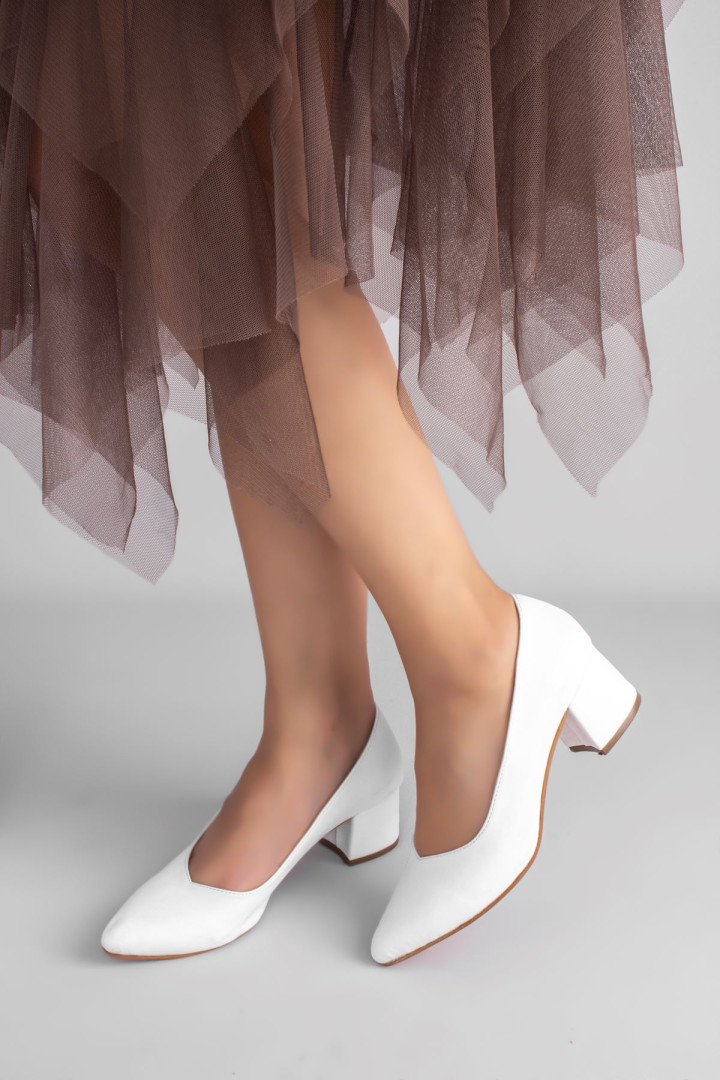 

Туфли женские Lal Shoes B363-R008 белые 39 EU (доставка из-за рубежа), B363-R008