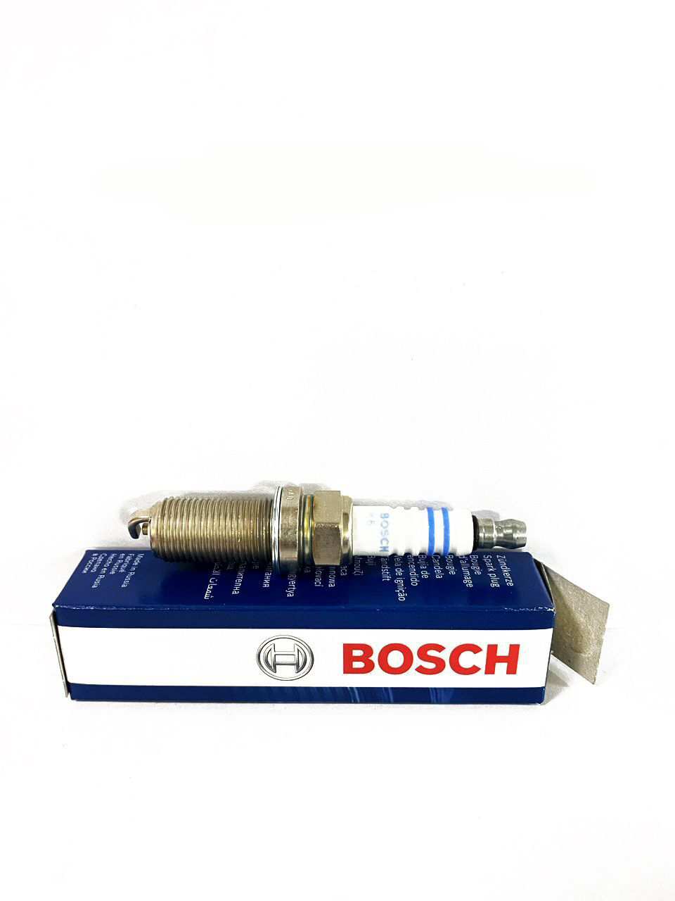 

Свеча зажигания VW Bora, Golf 4, 5, 6, Passat B3, B5, B6 (1.4/1.6/1.8) AUDI A3 SEAT SKODA, Bosch
