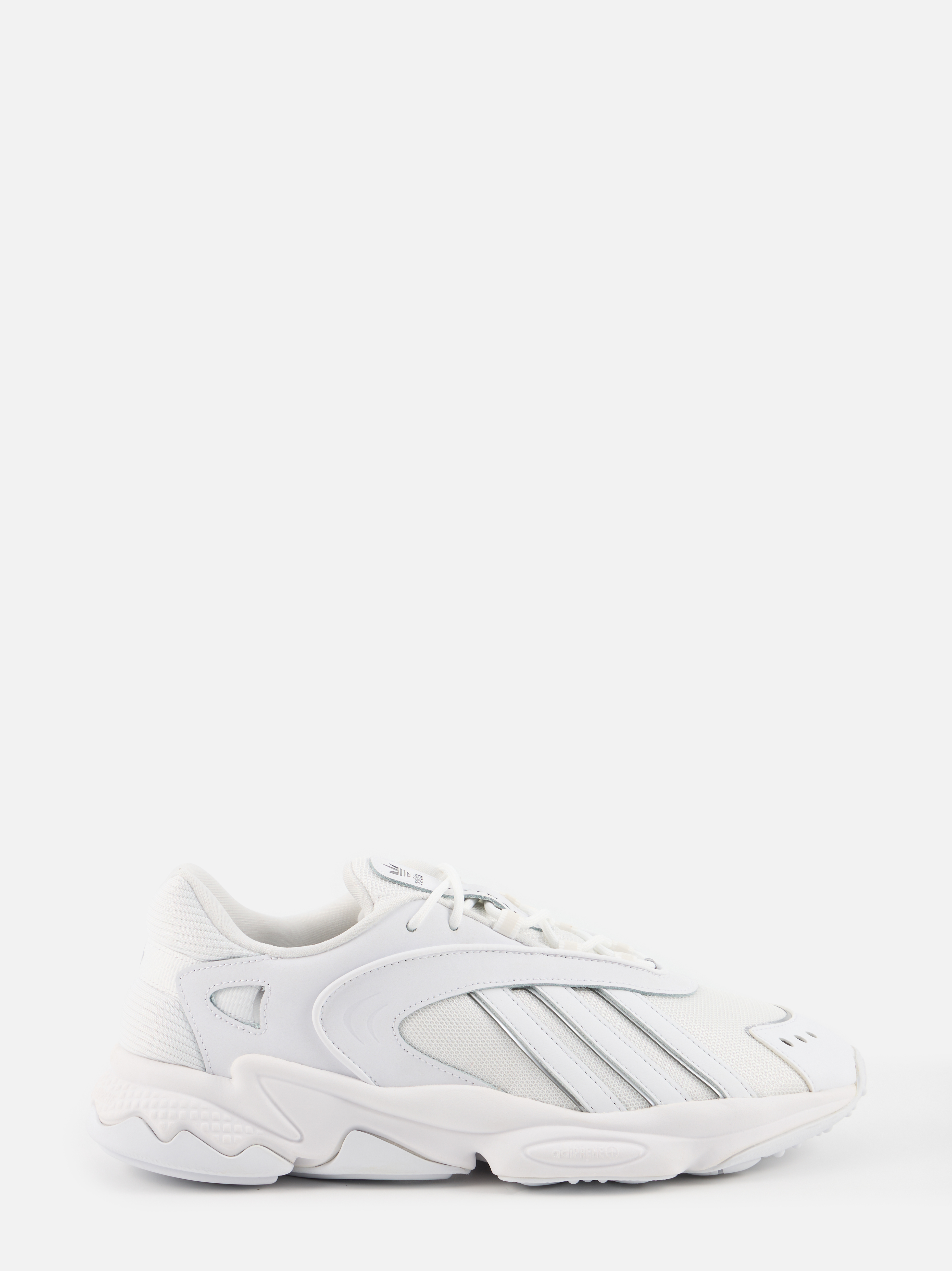 

Кроссовки мужские Adidas Oztral ID9790 белые 4.5 UK, Белый, ID9790
