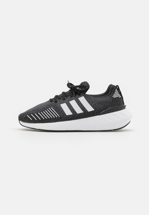 

Кроссовки женские Adidas Originals Swift Run 22 черные 39 1/3 EU (доставка из-за рубежа), Черный, Swift Run 22