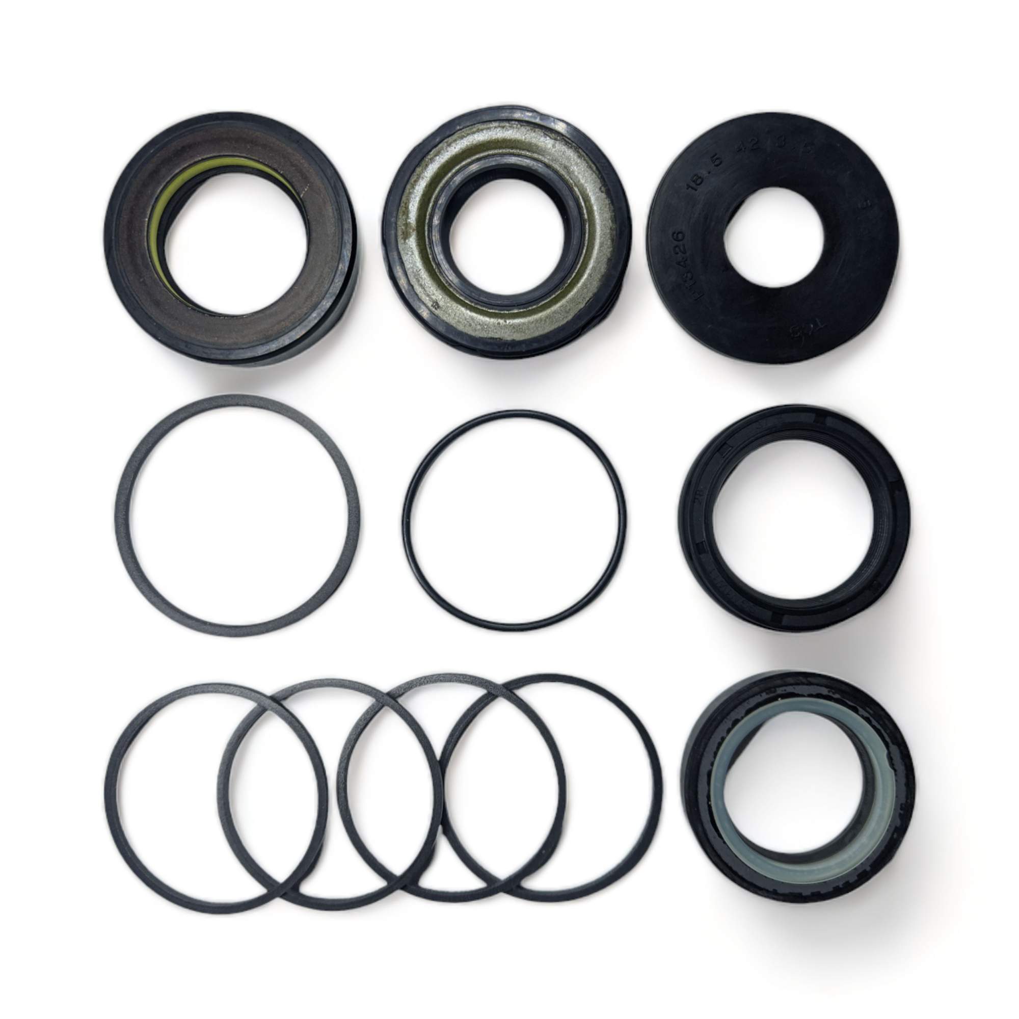 

Ремкомплект рулевой рейки Emmetec FO9030KIT с ГУР для FORD Mondeo 3, FO9030KIT