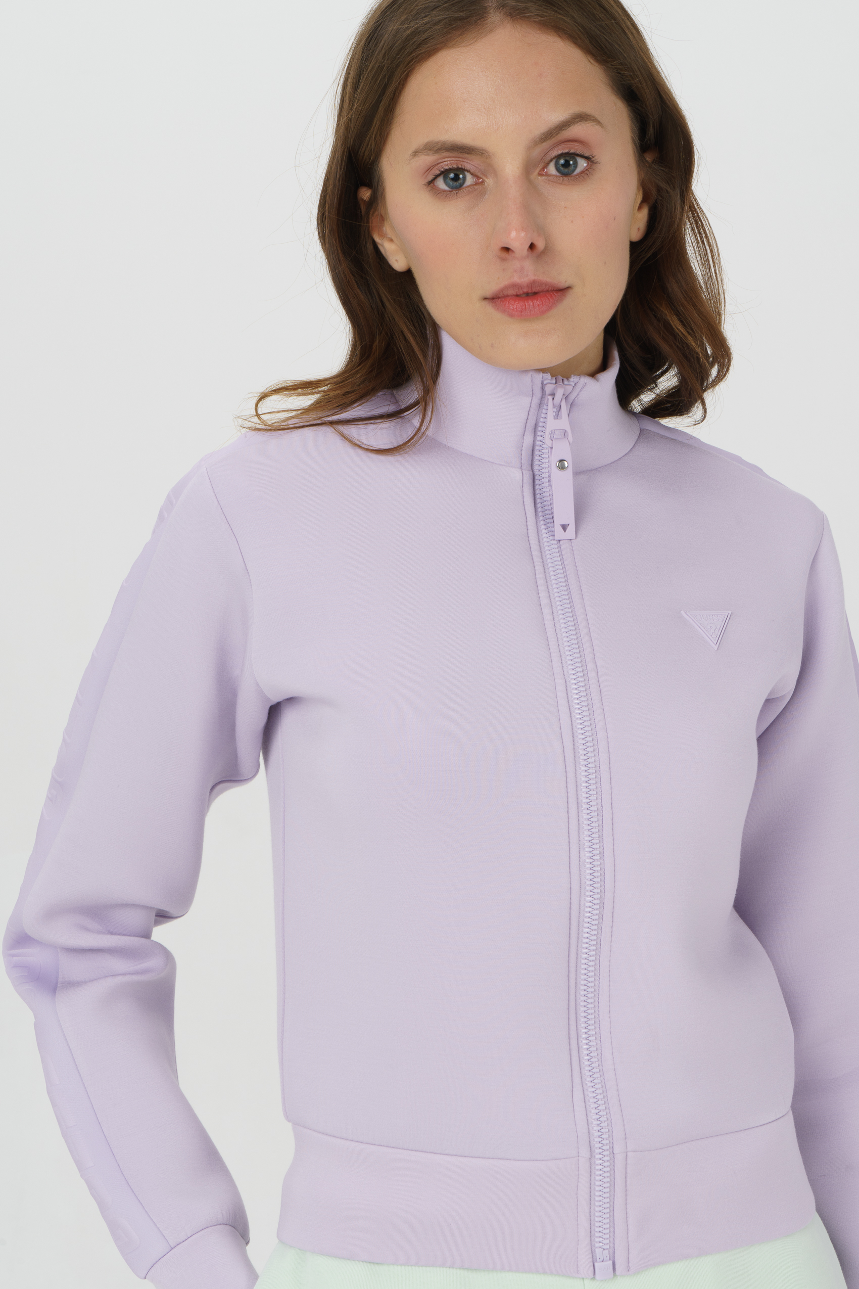 

Олимпийка женская Guess V2GQ23K7UW2G4P7 фиолетовая 48 RU, V2GQ23K7UW2G4P7
