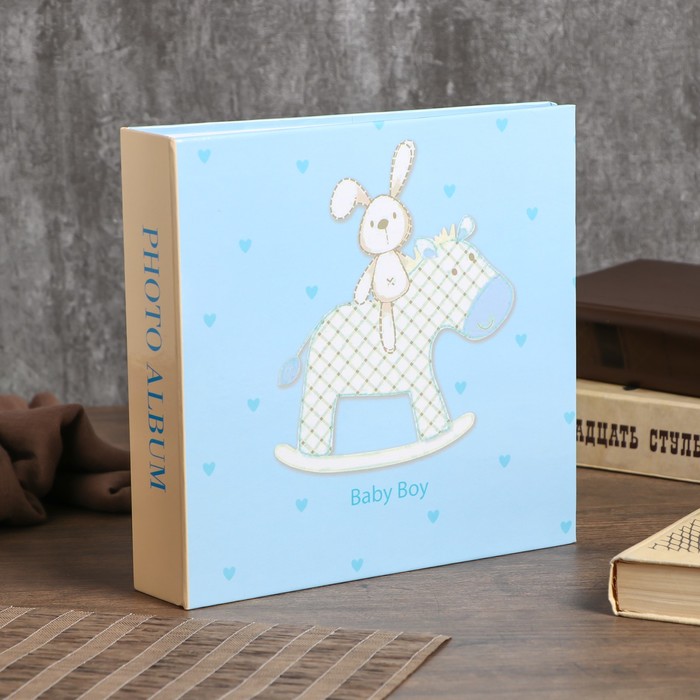 

Фотоальбом на 200 фото 10х15 см "Зайчик на лошадке. Для мальчика" бумаж.листы 22,5х22х5 см