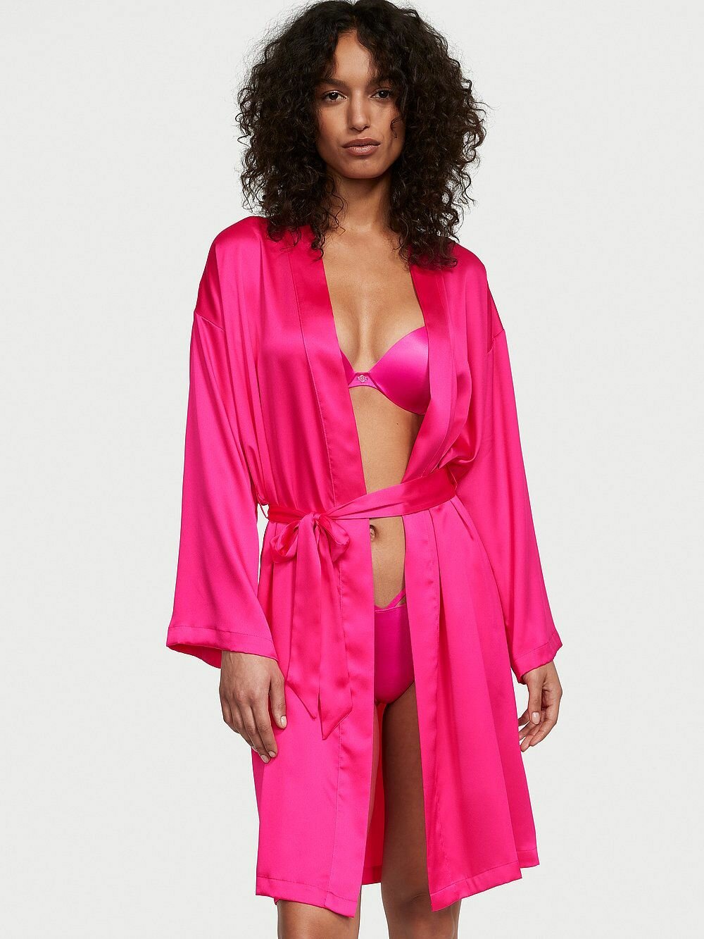 

Халат женский Victoria's Secret Satin Midi Robe розовый XS/S, Satin Midi Robe