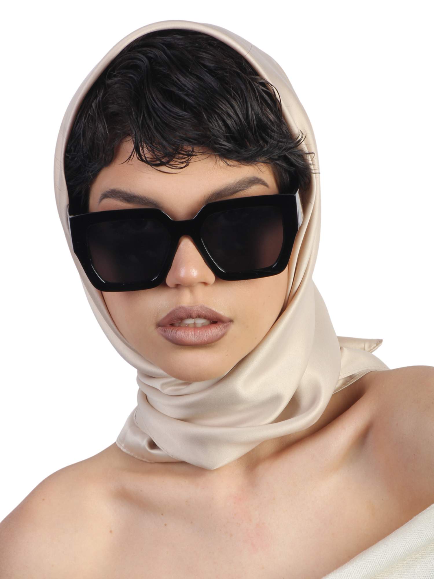 Солнцезащитные очки женские Pretty Mania ANG522, черные