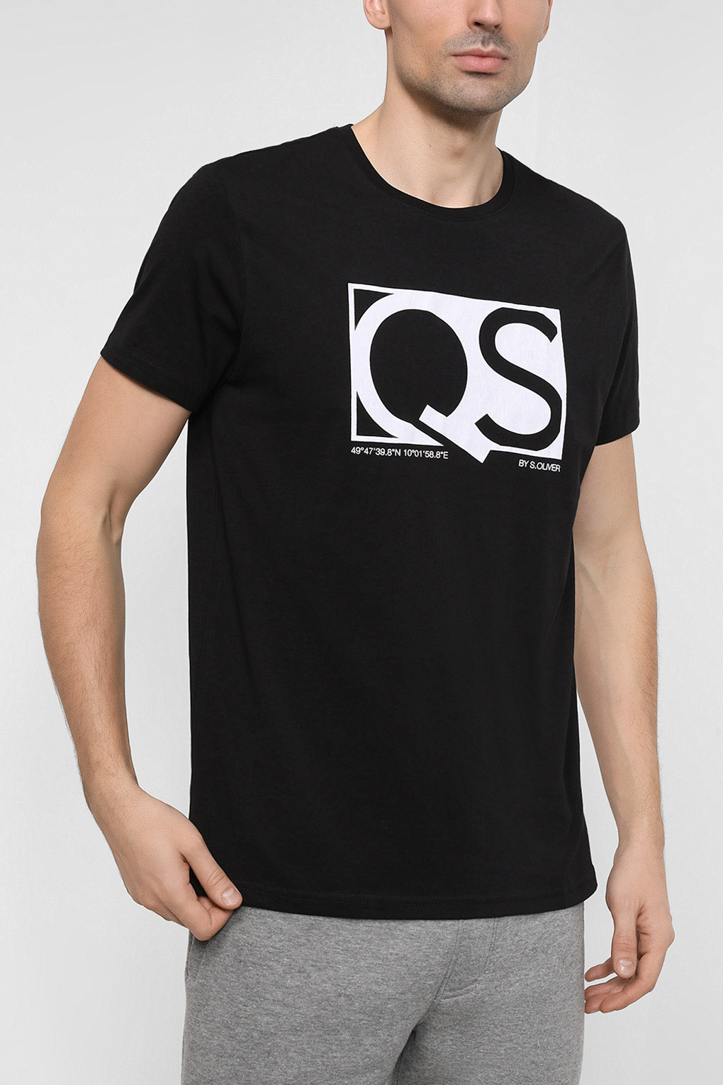 

Футболка мужская S.Oliver 50.3.208.12.130.2118065 черная M, 50.3.208.12.130.2118065