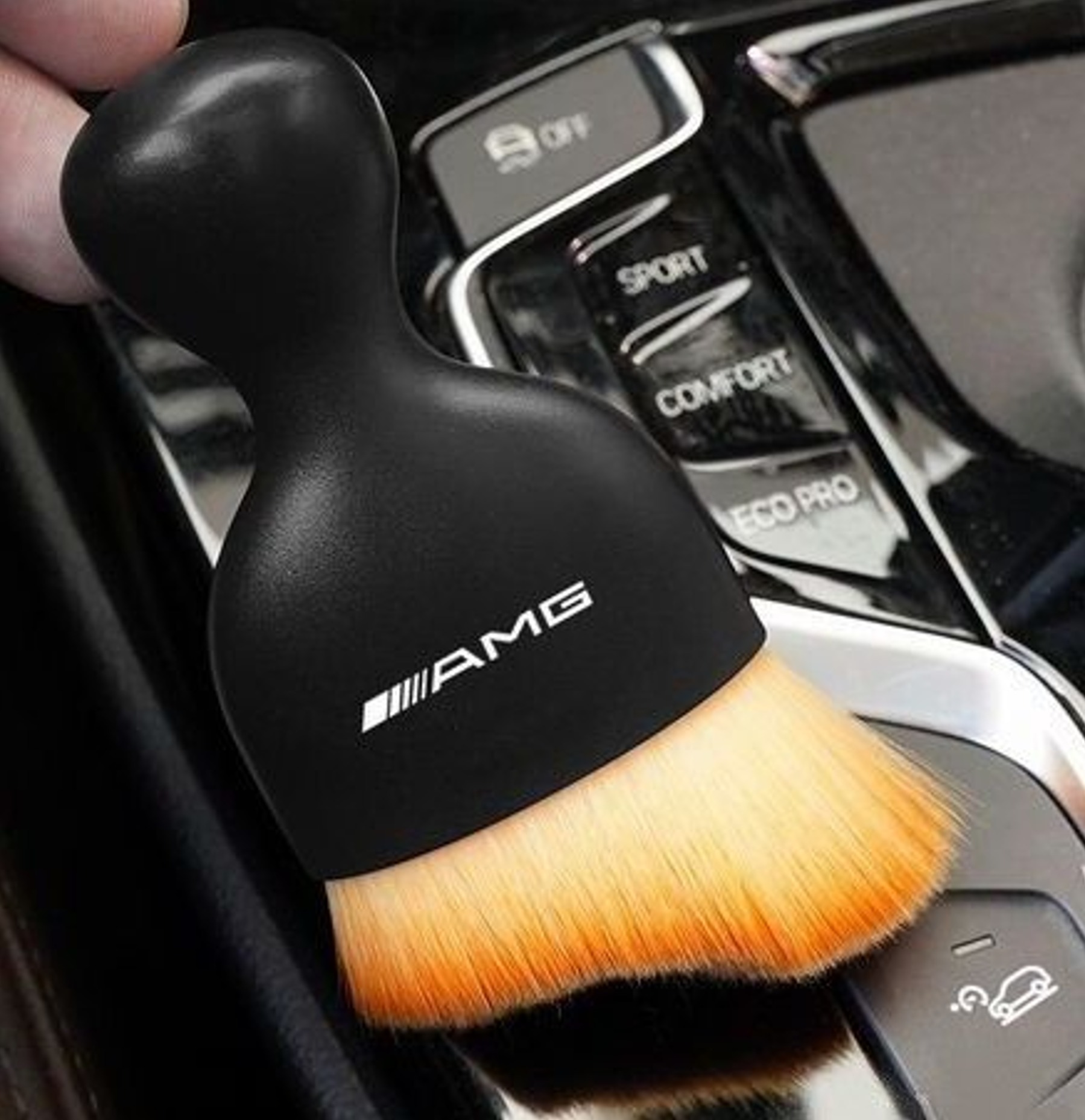 

Мягкая щетка для чистки салона авто с логотипом AMG, Щетка автомобильная