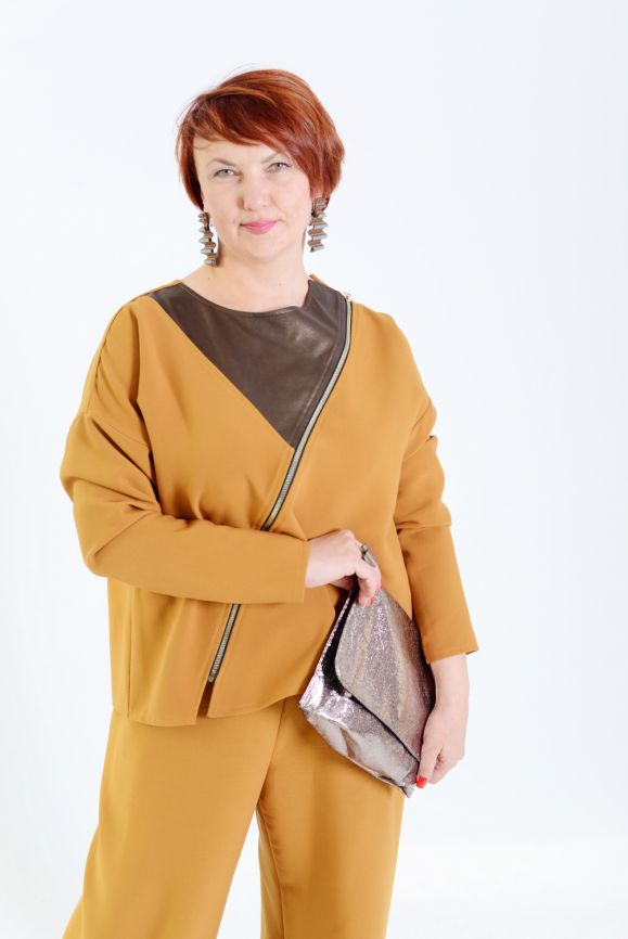 

Свитшот женский Миллена Шарм OverSize 46558 оранжевый 50-56
