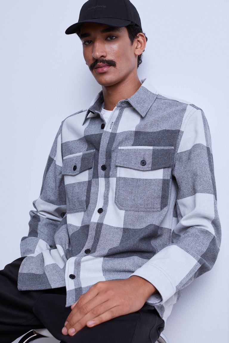

Рубашка мужская H&M 0875217034 серая S (доставка из-за рубежа), Серый, 0875217034