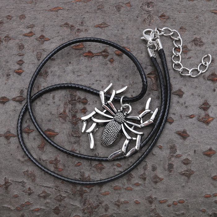 

Колье из бижутерного сплава/искусственной кожи 40 см Queen Fair 2540804, 2540804