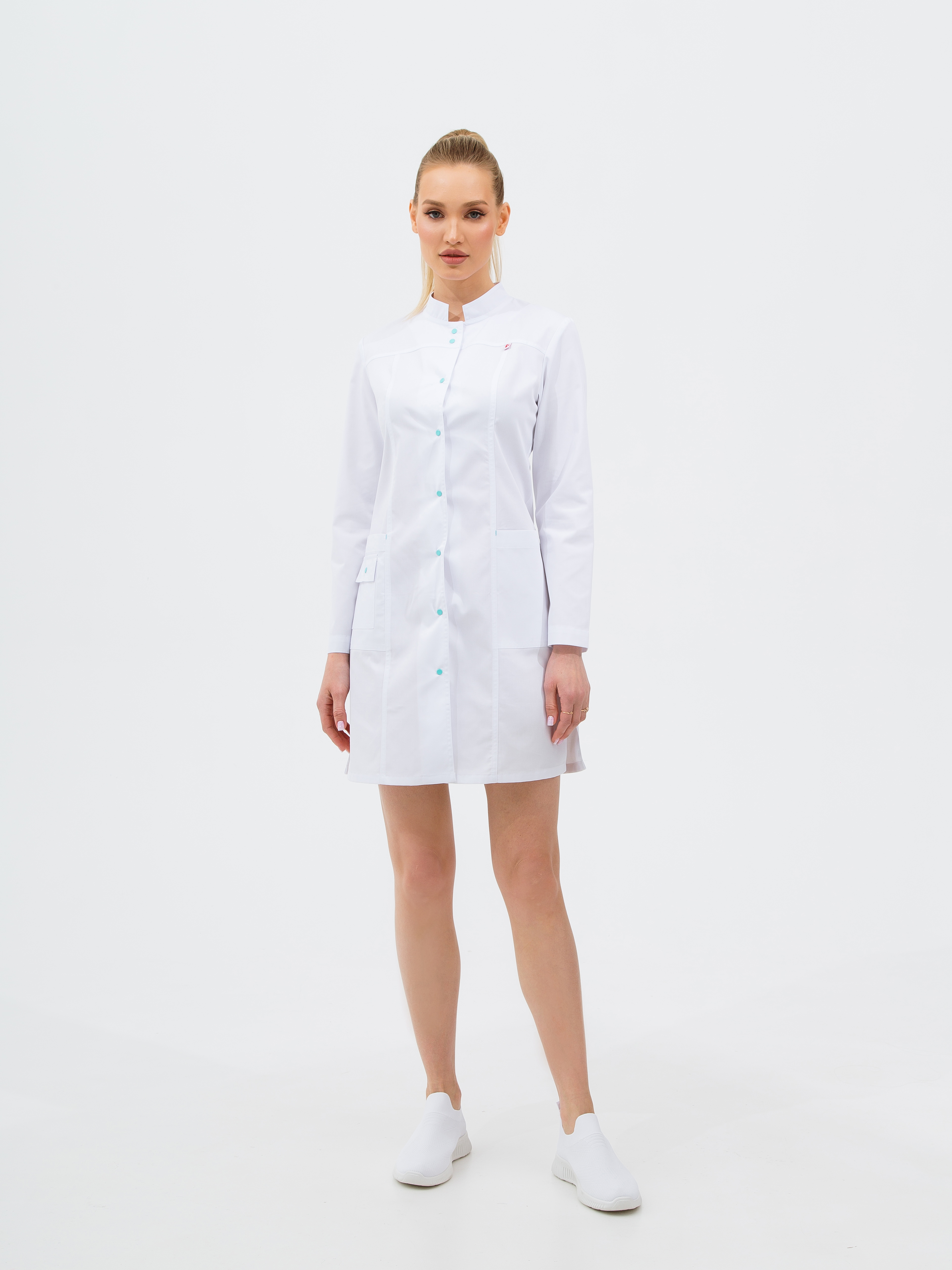 Халат медицинский женский LINESTA 139 белый 56 RU