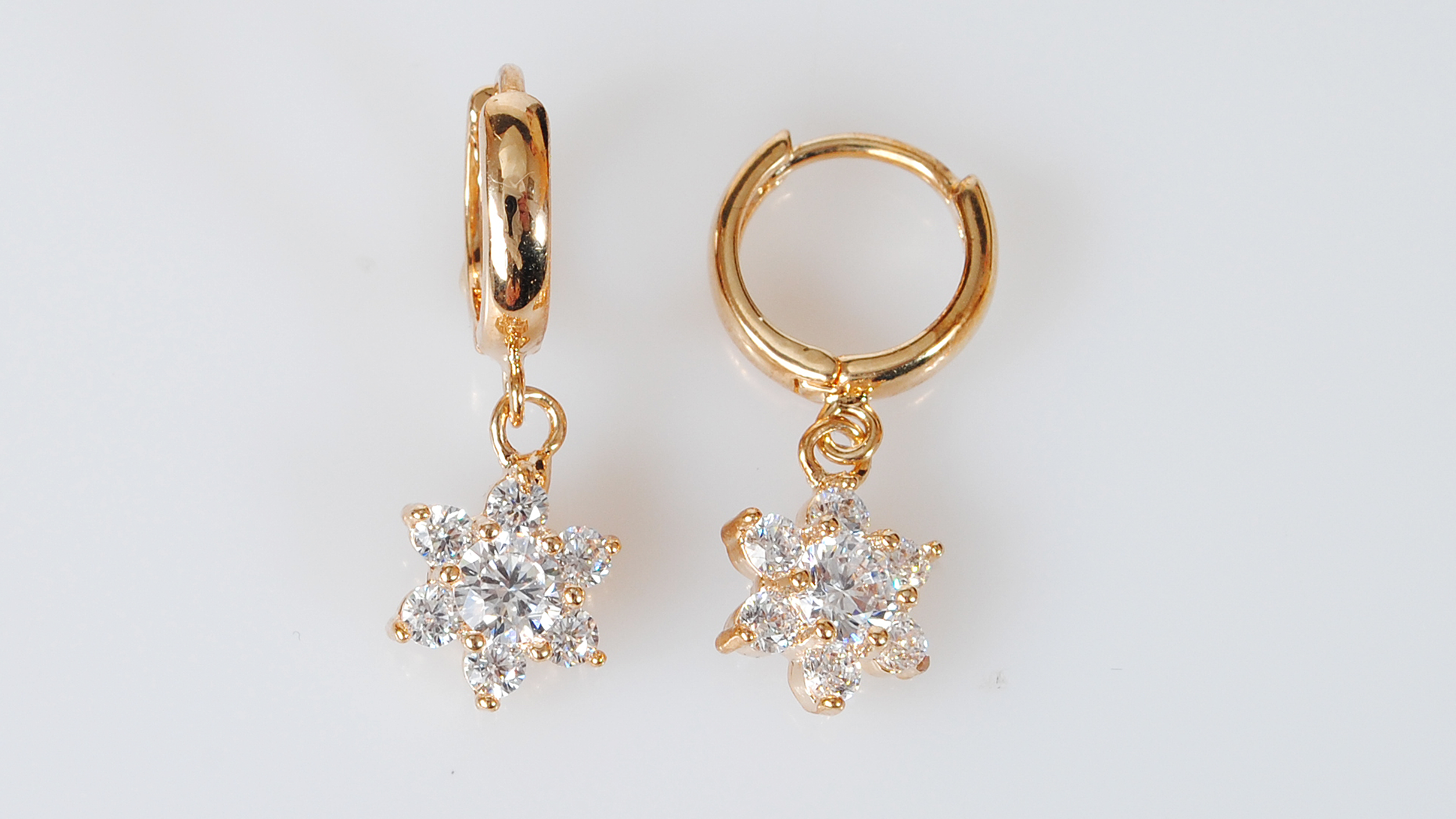 

Серьги из ювелирного сплава Lotus Jewelry 3019E-02wz, хрусталь, 3019E-02wz