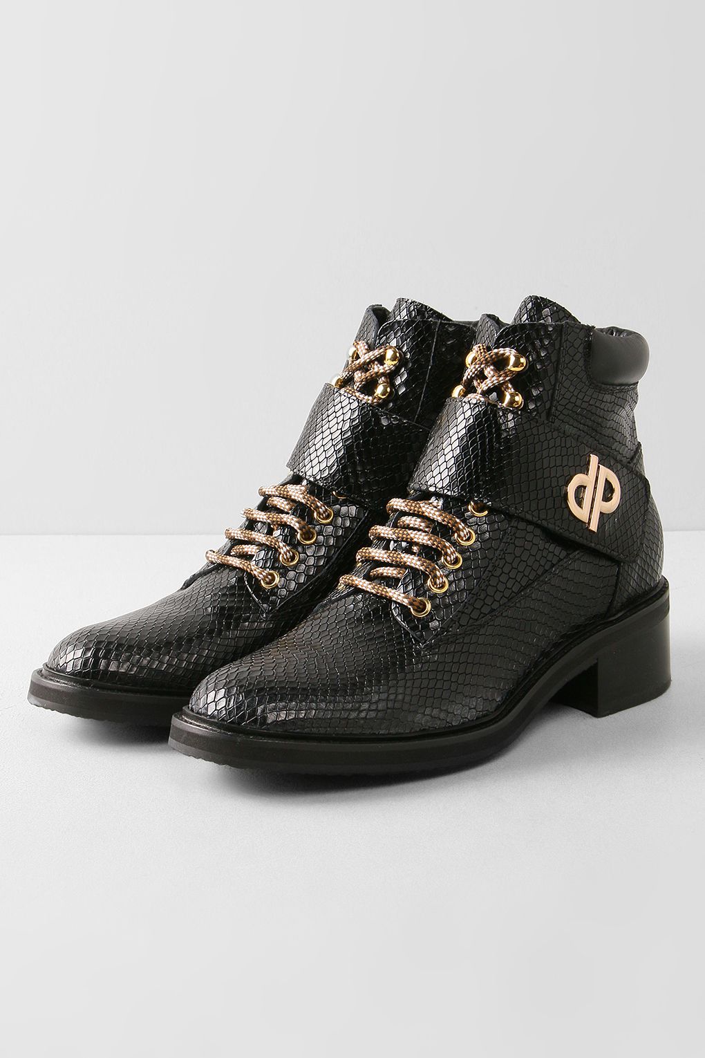 

Ботинки женские Pollini SA21085G1D черные 38 EU, Черный, SA21085G1D
