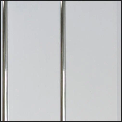 фото Панель пвх 0,24x3м потолочная лак белый хром 2-секц. /софитто серебро 2 секц 8мм с nobrand