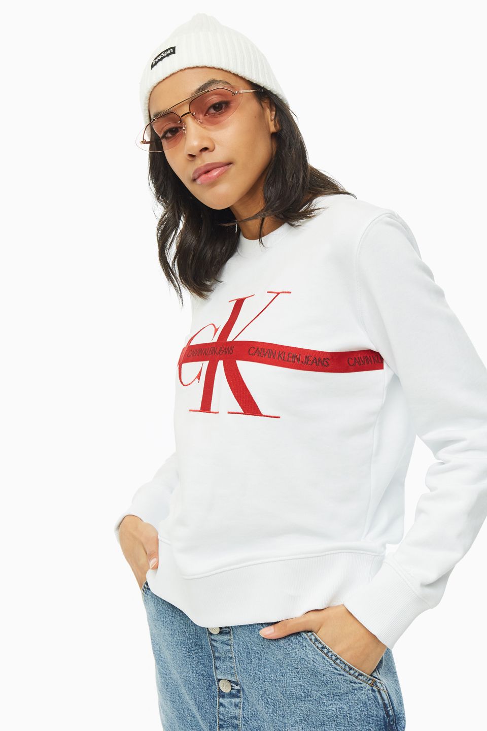 

Свитшот женский Calvin Klein Jeans J20J213279 белый M, J20J213279