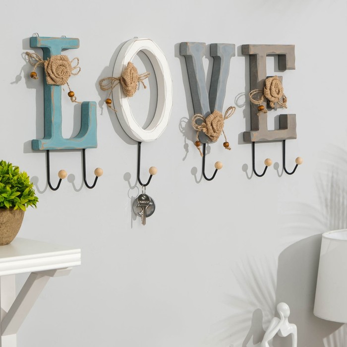фото Крючки для одежды декоративные "love", буква с крючком 26 х 12 см nobrand