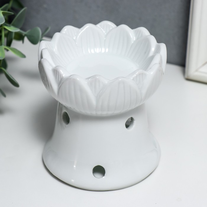 

Аромалампа керамика Бутон белый 9х8х8 см