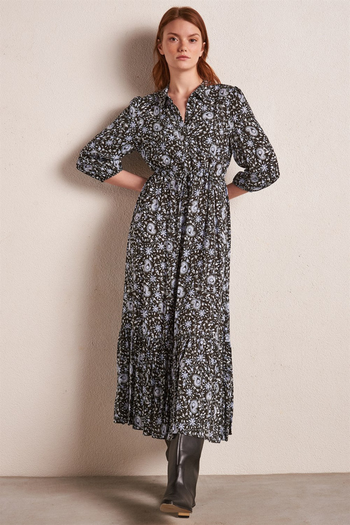 

Платье женское NEVER MORE 3557 синее XS (товары доставляются из-за рубежа), 3557