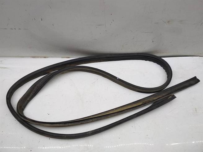 

Уплотнитель капота УАЗ "Патриот", tr-070082