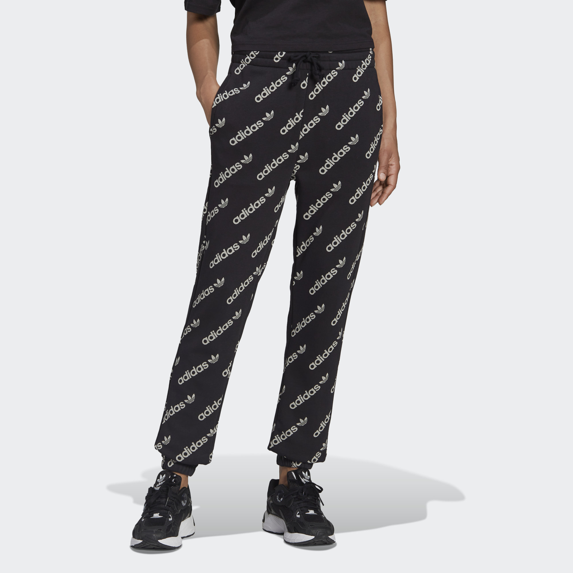 

Спортивные брюки женские Adidas HM4887 черные 34, Черный, HM4887