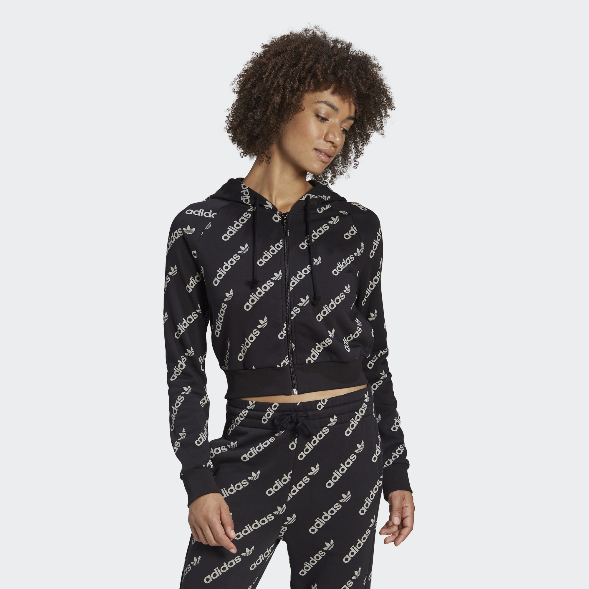 

Толстовка женская Adidas HM4889 черная 44, HM4889