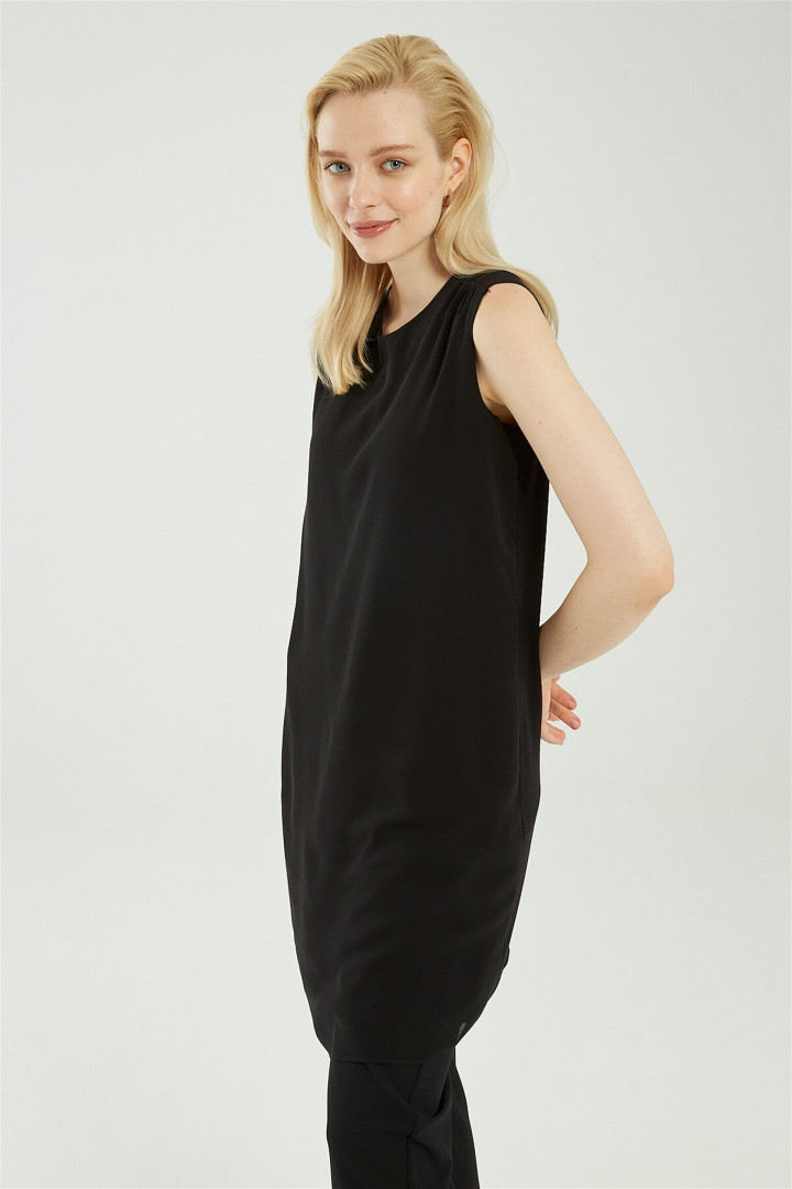 

Пижама женская Zuhre 2477 черная 40 RU (товары доставляются из-за рубежа), Черный, 2477