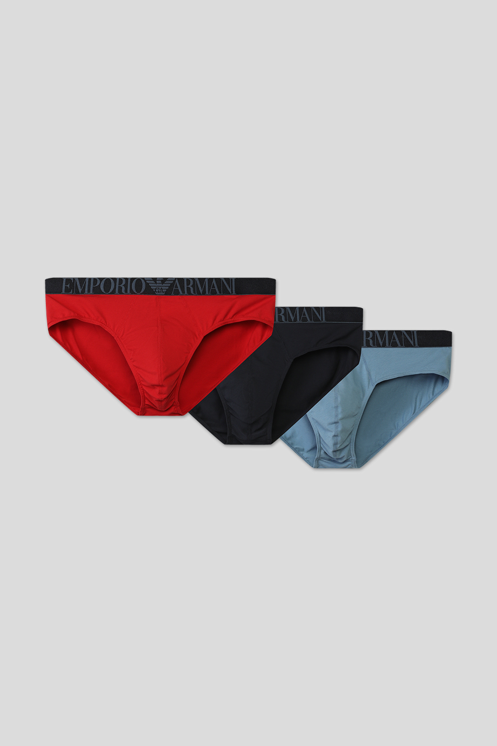 

Комплект трусов мужских Emporio Armani 111734 4R726 голубой; красный; синий L, 111734 4R726
