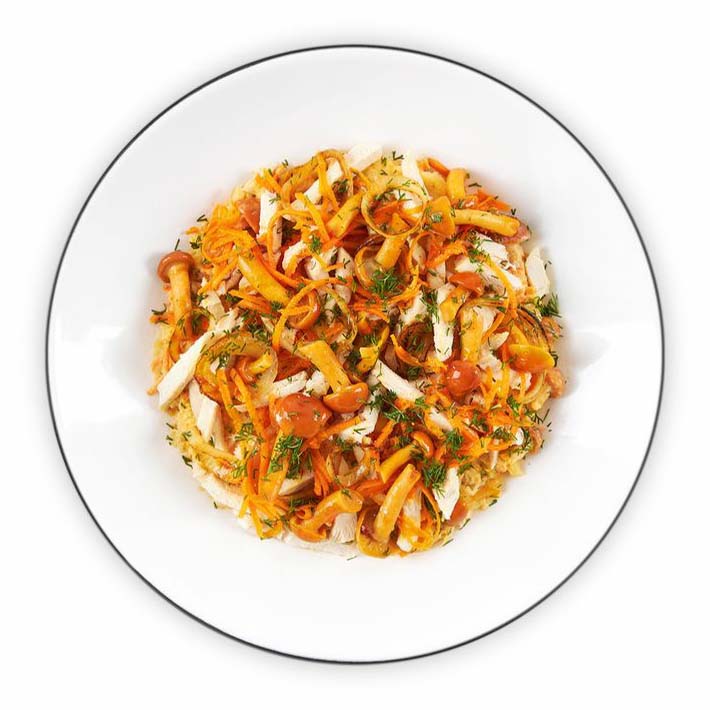 Салат Шеф Перекресток с курицей опятами и морковью по-корейски +-100 г