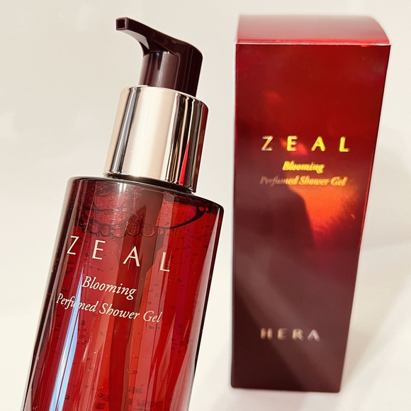 

Гель для душа Hera Zeal Blooming Perfumed Shower Gel, 270 мл, Perfumed