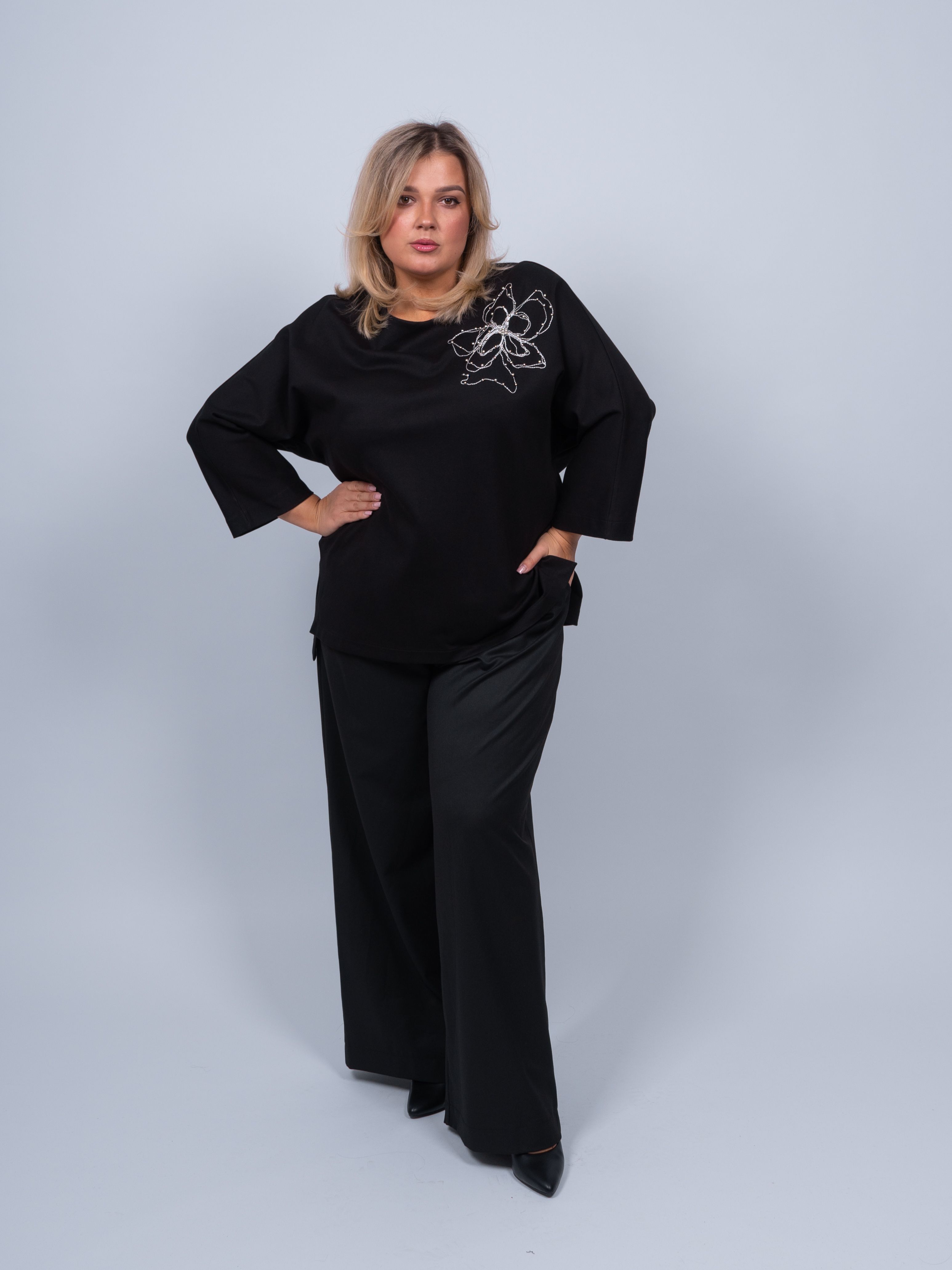 

Брюки женские 365 clothes 60176.00 черные 52 RU, Черный, 60176.00