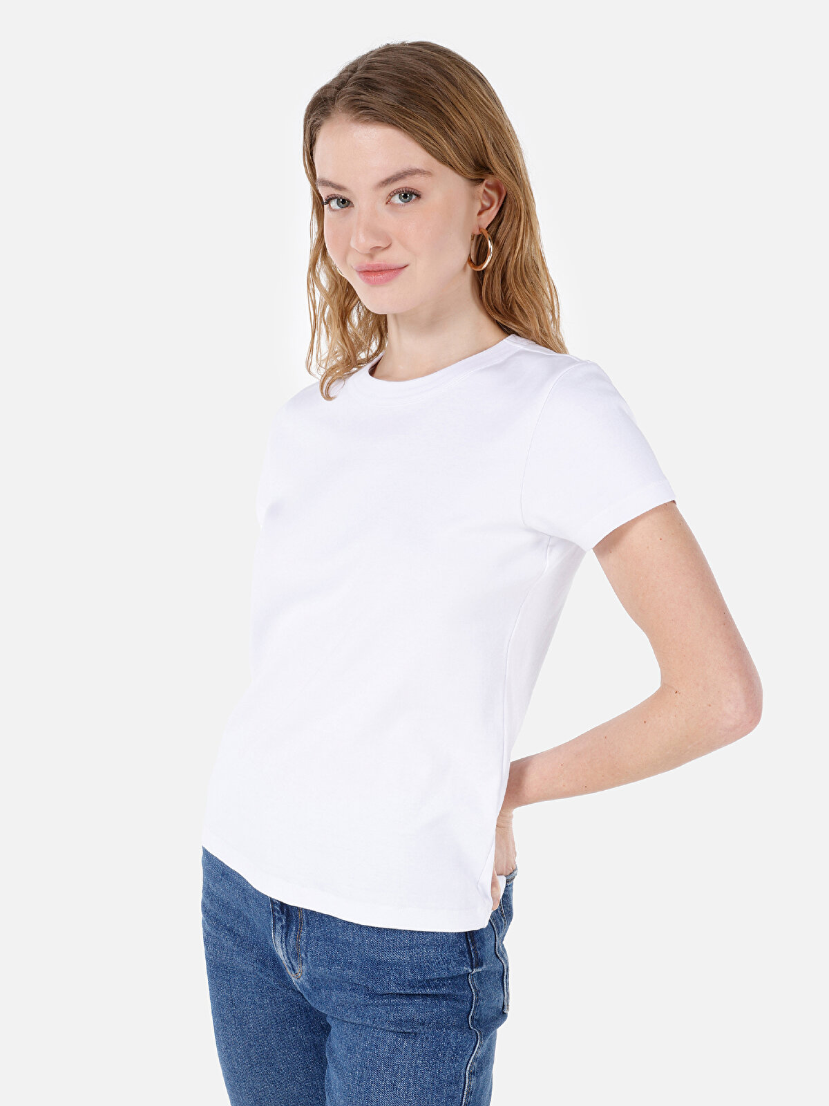 

Футболка женская Colin's CL1068567 белая XS, Белый, CL1068567