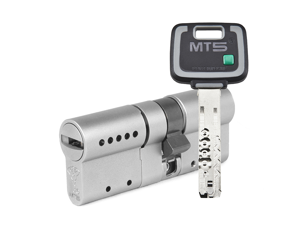 

Цилиндр Mul-t-Lock MT5+ ключ-ключ (размер 65х35 мм) - Никель, Флажок (5 ключей), Серебристый