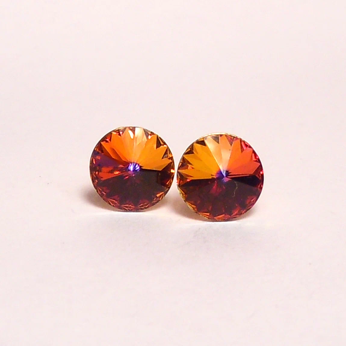 

Серьги пусеты из бижутерного сплава Чарующий Рай 5540-1095, Swarovski, 5540-1095