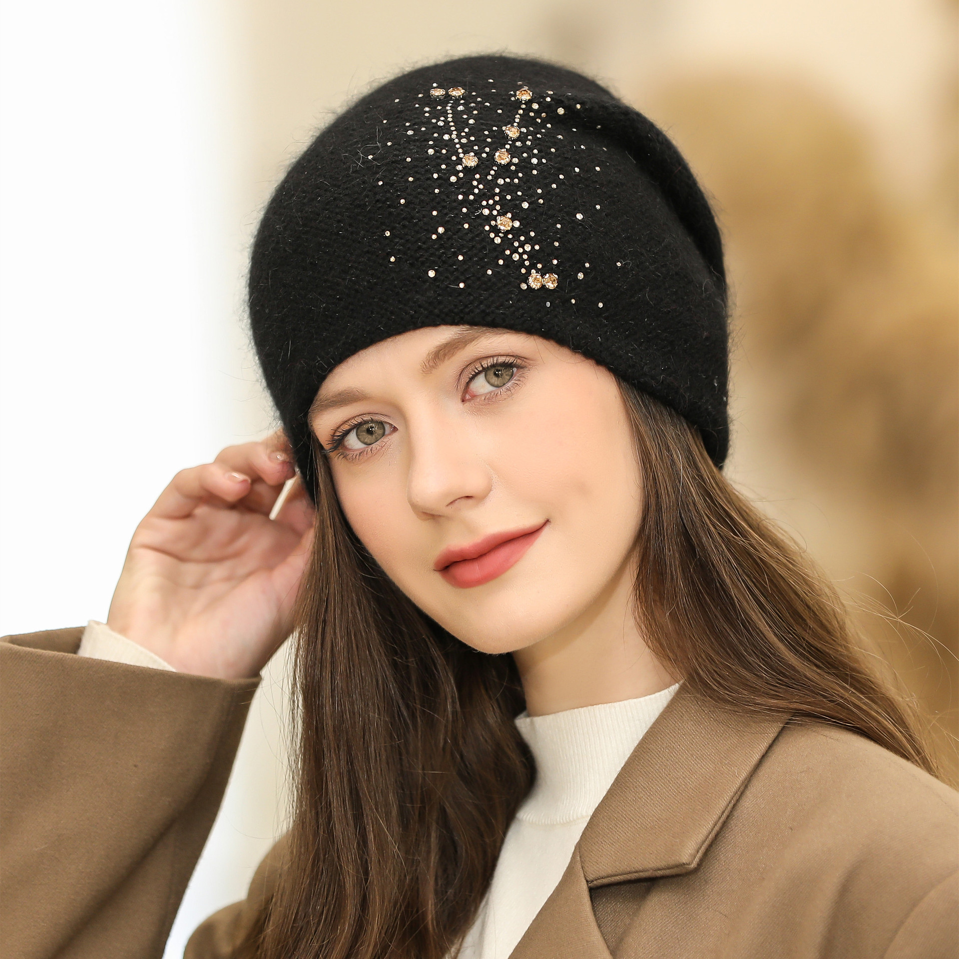 

Шапка женская WASABI TREND WH-00108 черная, Черный, WH-00108