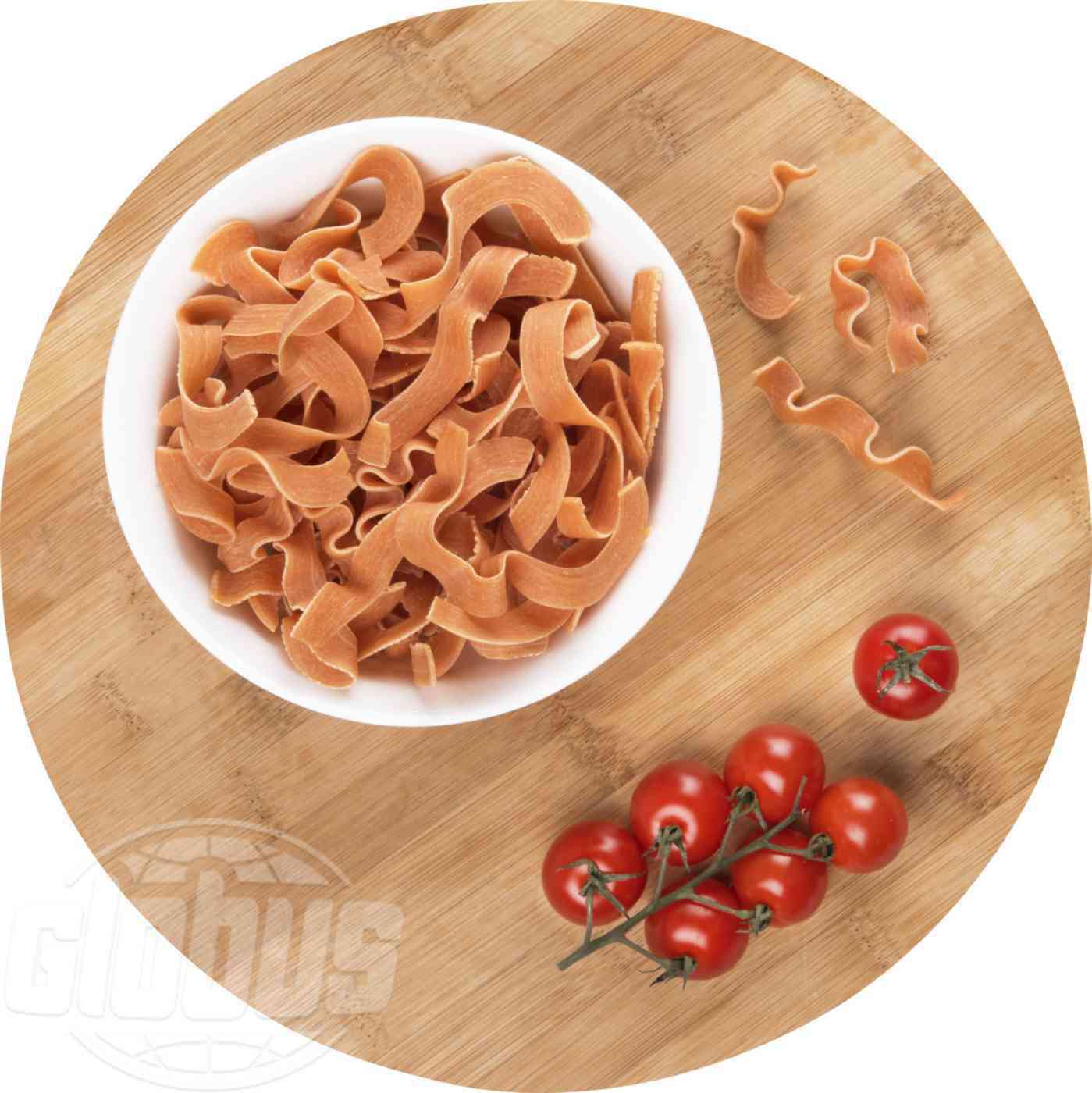 

Макаронные изделия Globus яичные с томатом +-400 г