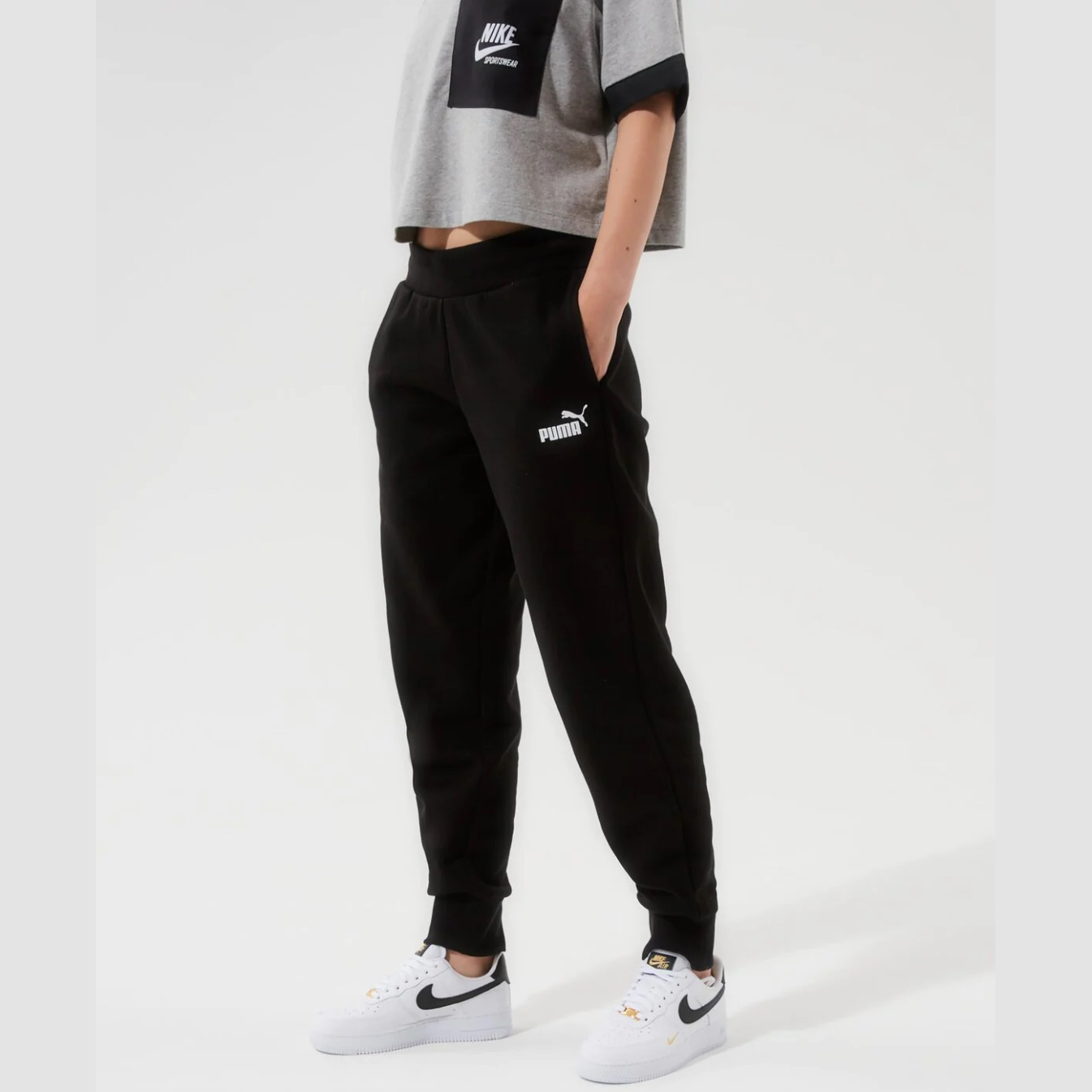 

Спортивные брюки женские PUMA Ess Sweatpants 58683901 черные M, Черный, Ess Sweatpants