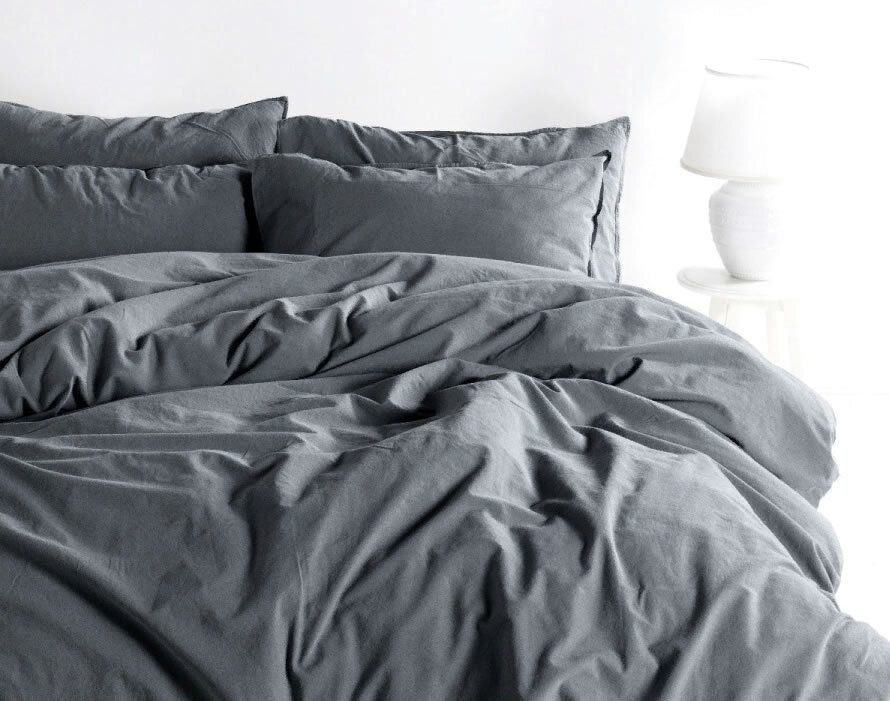 

Постельное бельё Maktex варёный хлопок 1,5 спальное 323 Серый с наволочками 50х70, варёный хлопок 1,5 на резинке 140х200х30 50х70