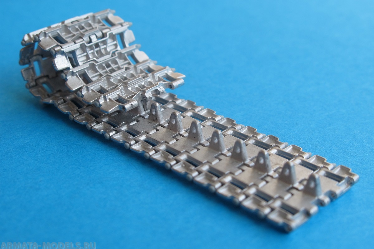

MTL-35026 Tracks for JS-2 / JS-3 / ISU-122 / ISU-152 after 1945
