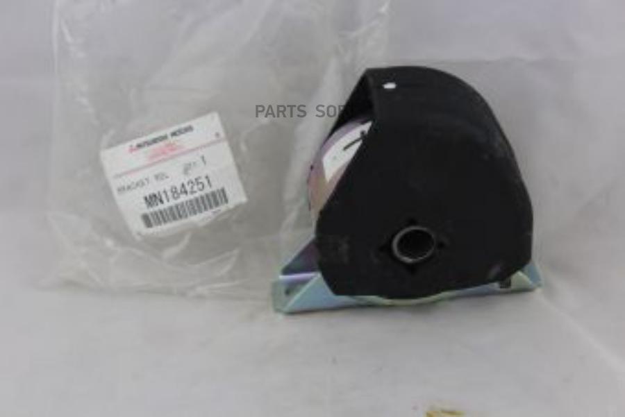 

Опоpа двигателя