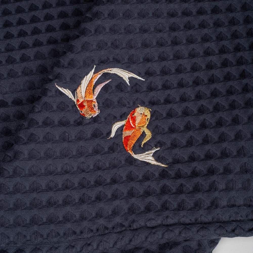 фото Полотенце вафельное с вышивкой sea gold fish, банное 70х140 см bellehome